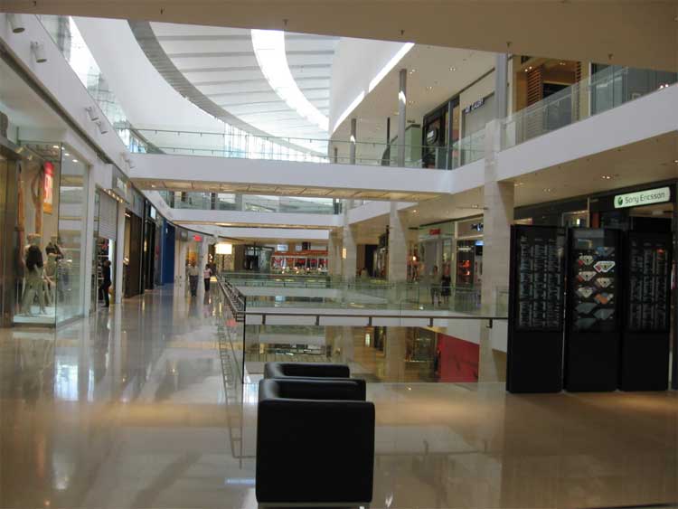 PAVILION &ndash; KUALA LUMPUR SHOPPING MALL