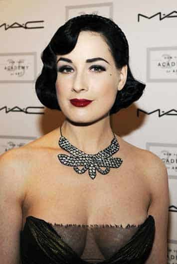 Dita Von Teese - 1940's Burlesque, Vintage Fashion Icon (9)