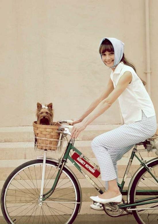 Audrey Hepburn - Chic, Style With An Elegant Fashion Flare (10)