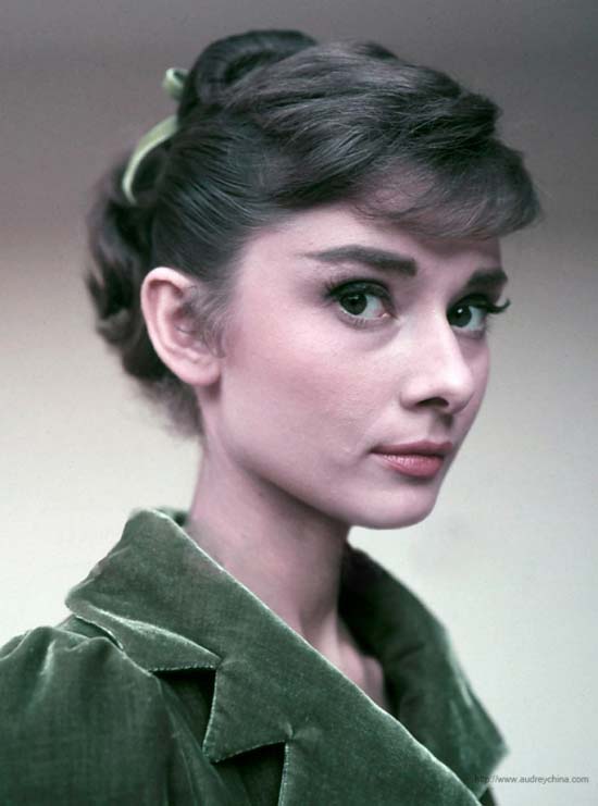 Audrey Hepburn - Chic, Style With An Elegant Fashion Flare (7)