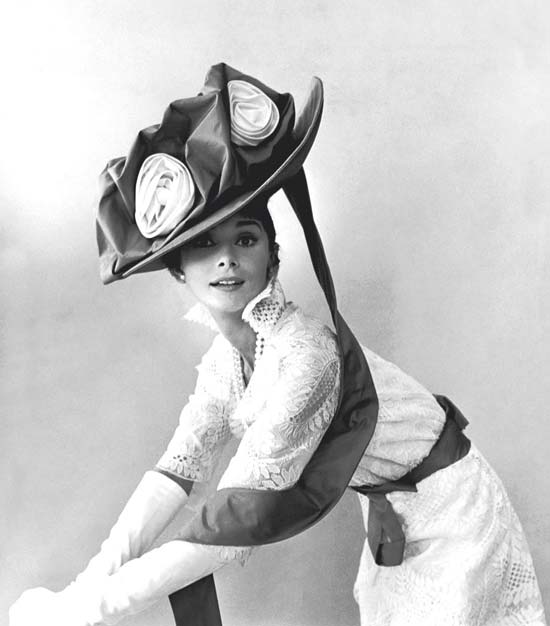 Audrey Hepburn - Chic, Style With An Elegant Fashion Flare (3)