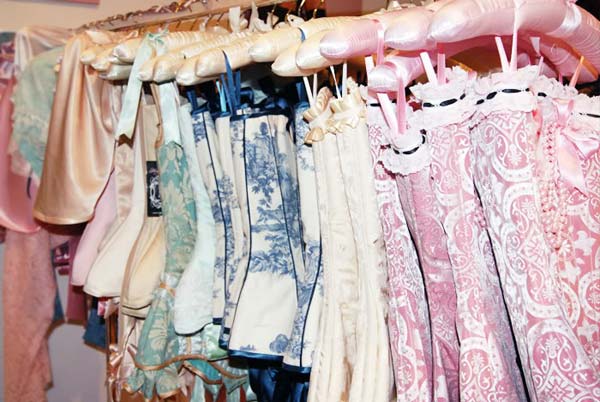 A Well-Organized Guide To Dr. Maya Hansen’s Corsetry Legacy