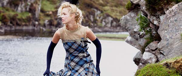 Sandra Murray – The Queens Wardrobe, Elizabeth Reigning In Style