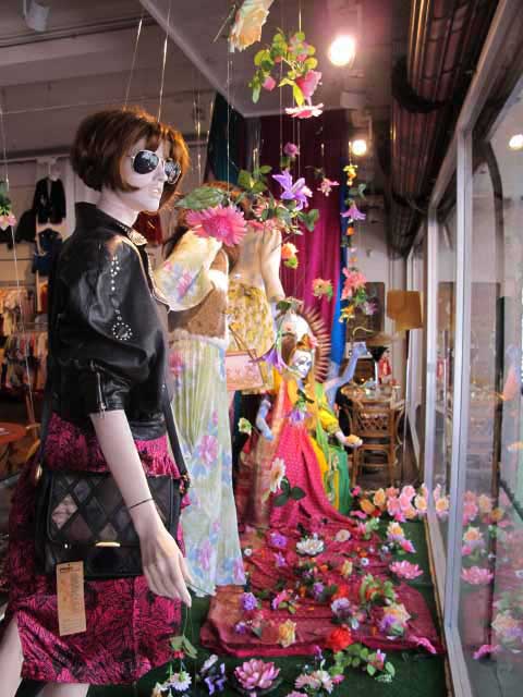 Barcelona - Holala Ibiza, Unique Vintage For Unique People