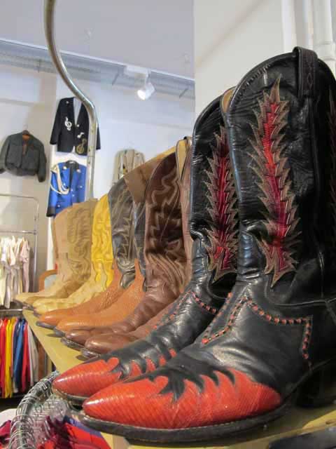 Barcelona - Holala Ibiza, Unique Vintage For Unique People