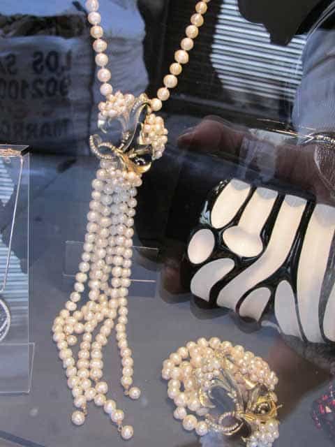 Barcelona - La Basilica Galeria, Quirky Gallery Of Jewellery & Art