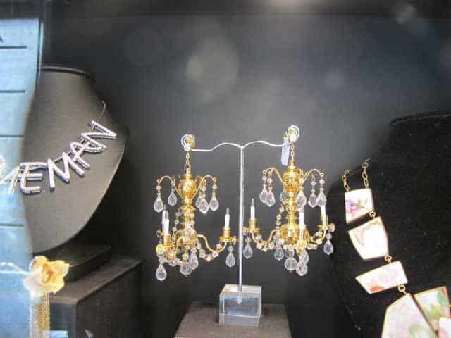 Barcelona - La Basilica Galeria, Quirky Gallery Of Jewellery & Art