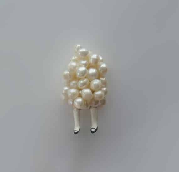 pearl brooch,hairy sock