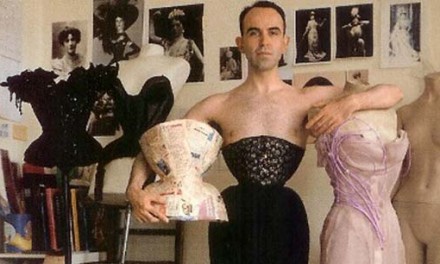 Celebrity Corset Maker Mr Pearl – The Man Who Designs & Wears Corsets
