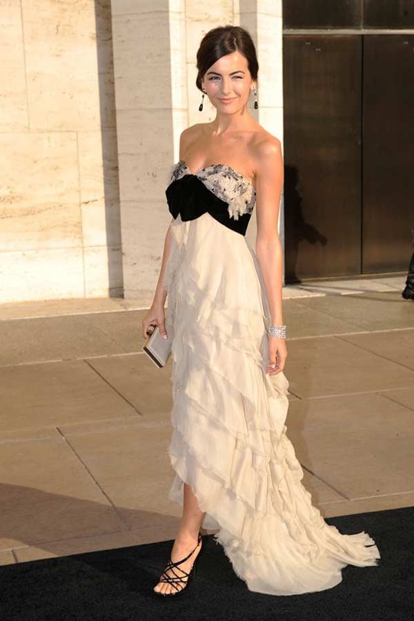 camilla-main-heading-to-the-opera