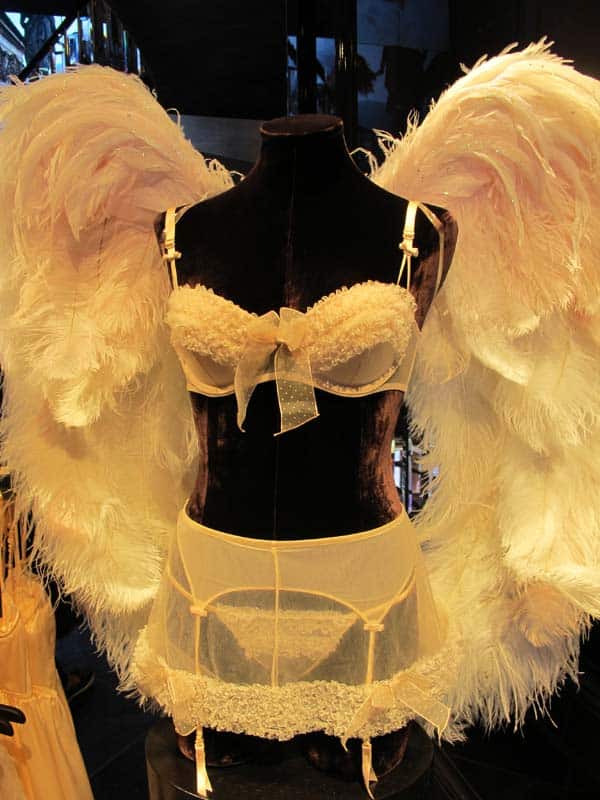 Victoria Secret - Lingerie London - Bond Street Store Victoria Secret - Lingerie London - Bond Street Store