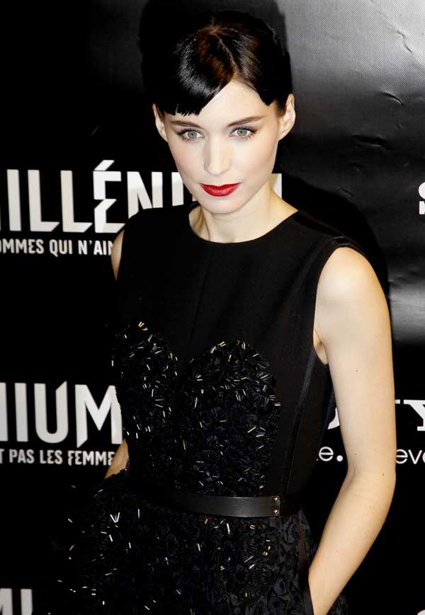 Glamour Goth - Lace, Leather & Seductive Fashion