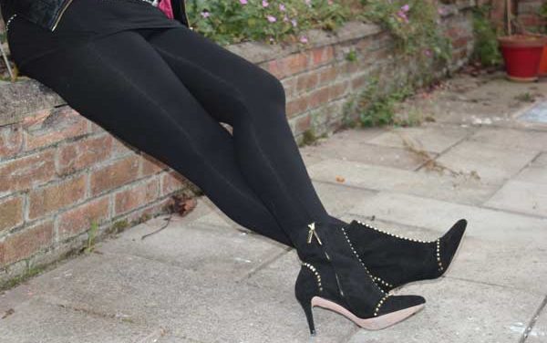 Venus Cow Leggings – The Perfect Black Leggings