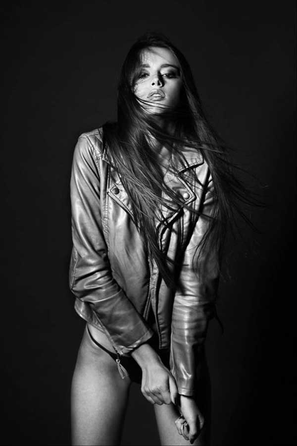 Make Up For Women In Photoshoots