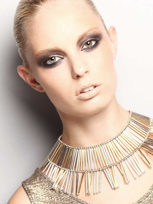 Make Up For Women In Photoshoots