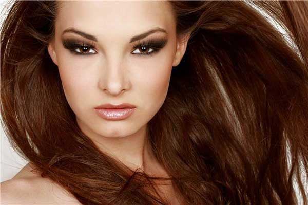 Make Up For Women In Photoshoots