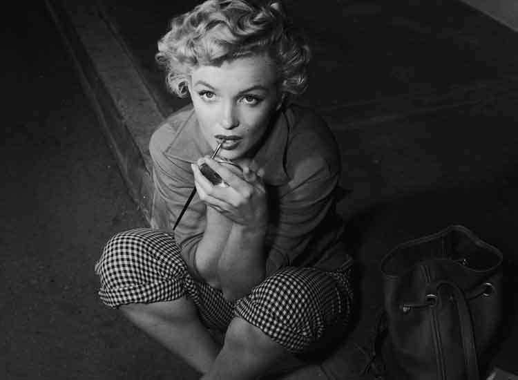 Marilyn Monroe - The Power Of Being Fashionably Beautiful (3)