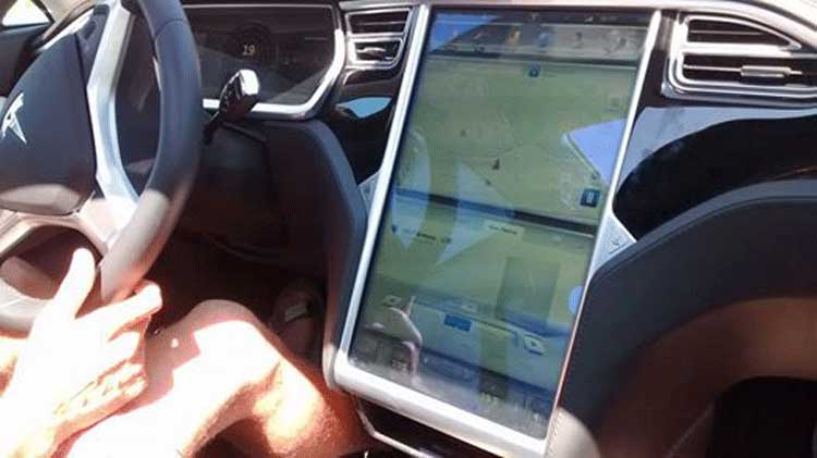 Tesla-Motor-Electric-Model-S-2