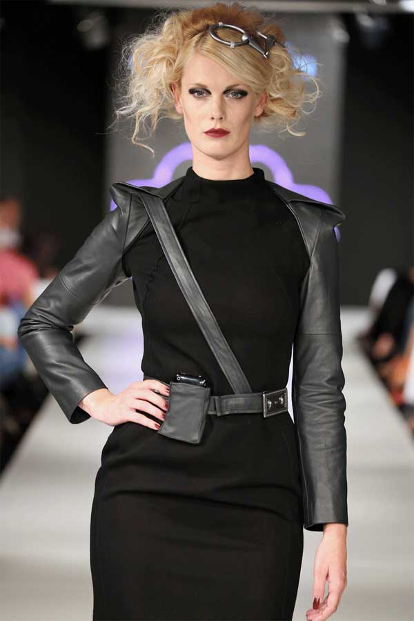 Haute-Couture-2012-Cavalry-1
