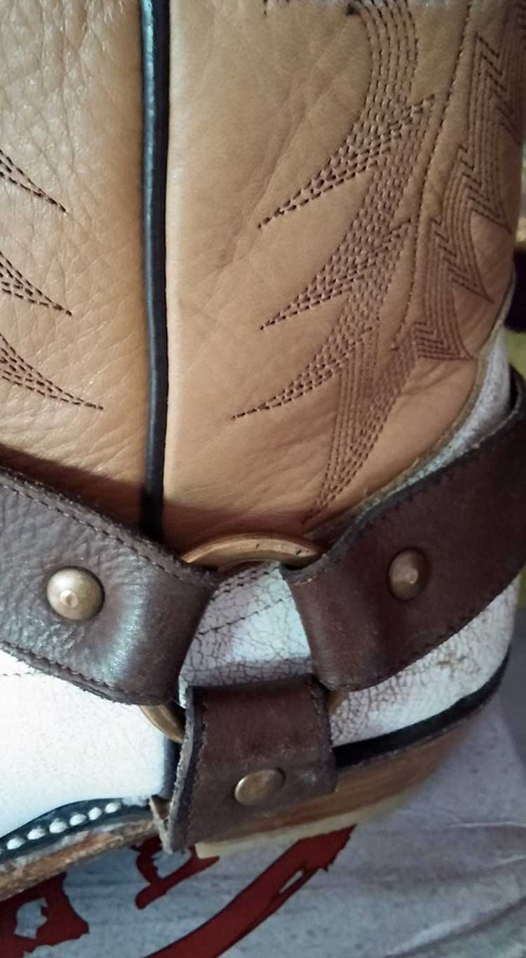 ash-shoes--white-leather-cowboy-boots-gracie-opulanza.jpg-metal-buckle