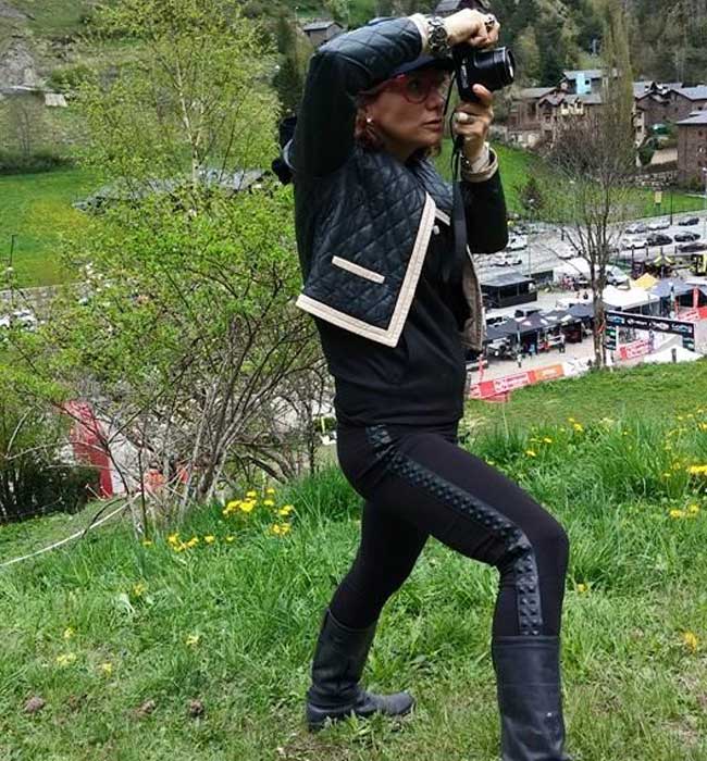 Gracie-OPulanza-Downhill-Mountain-Biking-Andorra-2015-eyewear-1