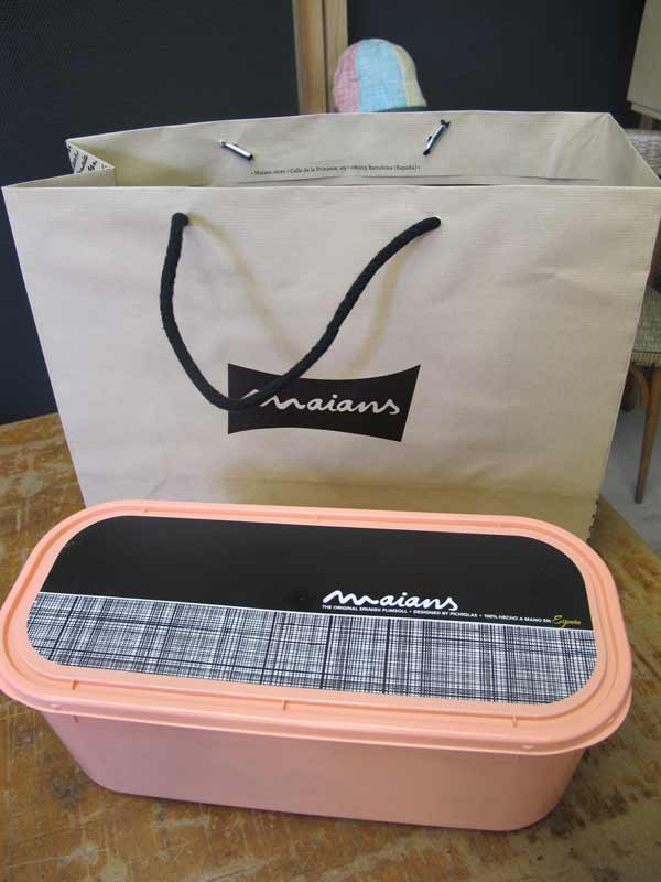 maians-plimsoll-apricot-packaging