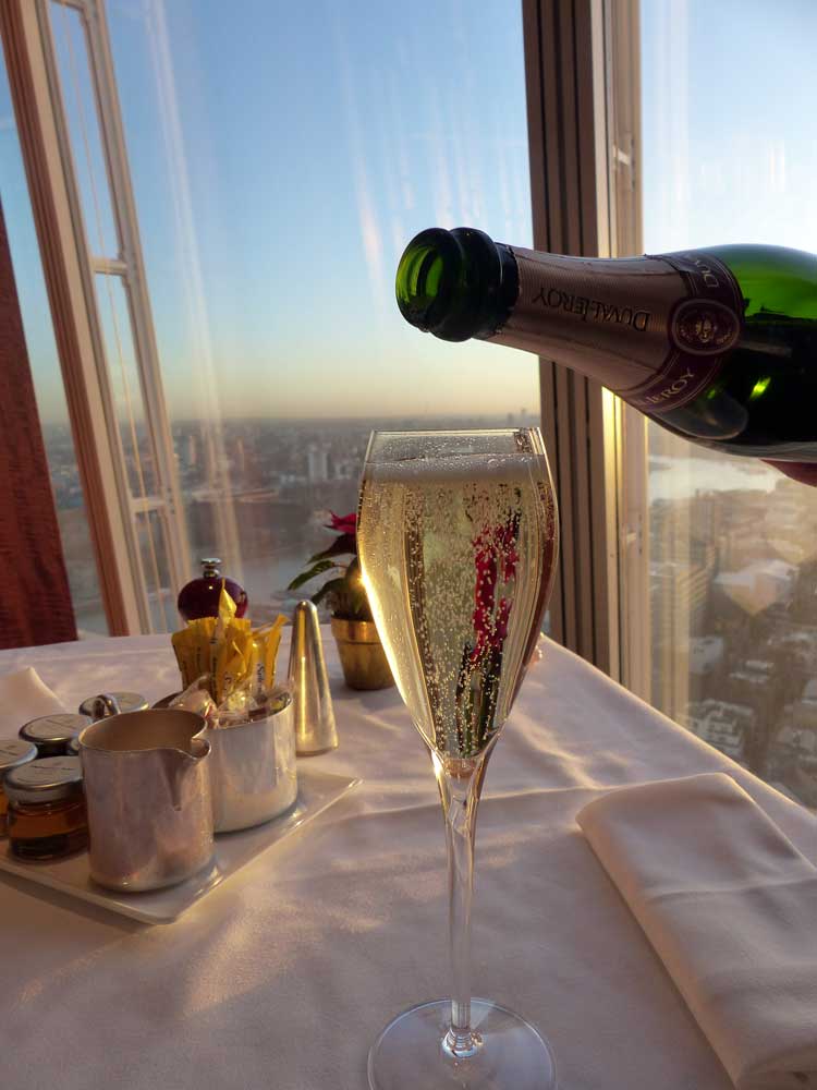 TING-Restaurant-The-Shard-London---Breakfast-Champagne
