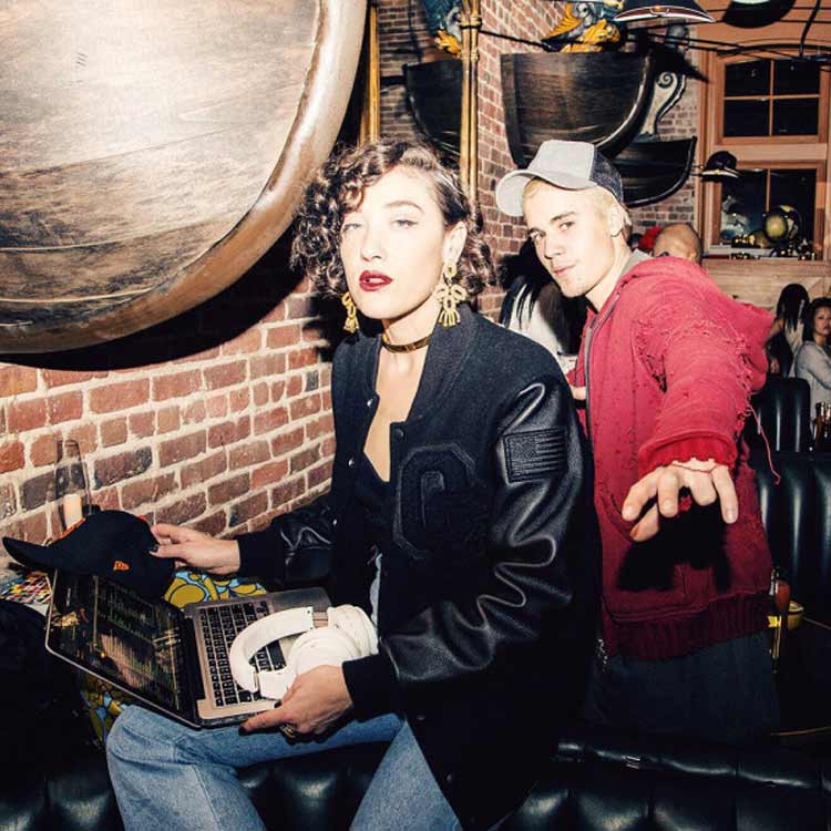 Mia-Moretti-Justin-Bieber-600x600