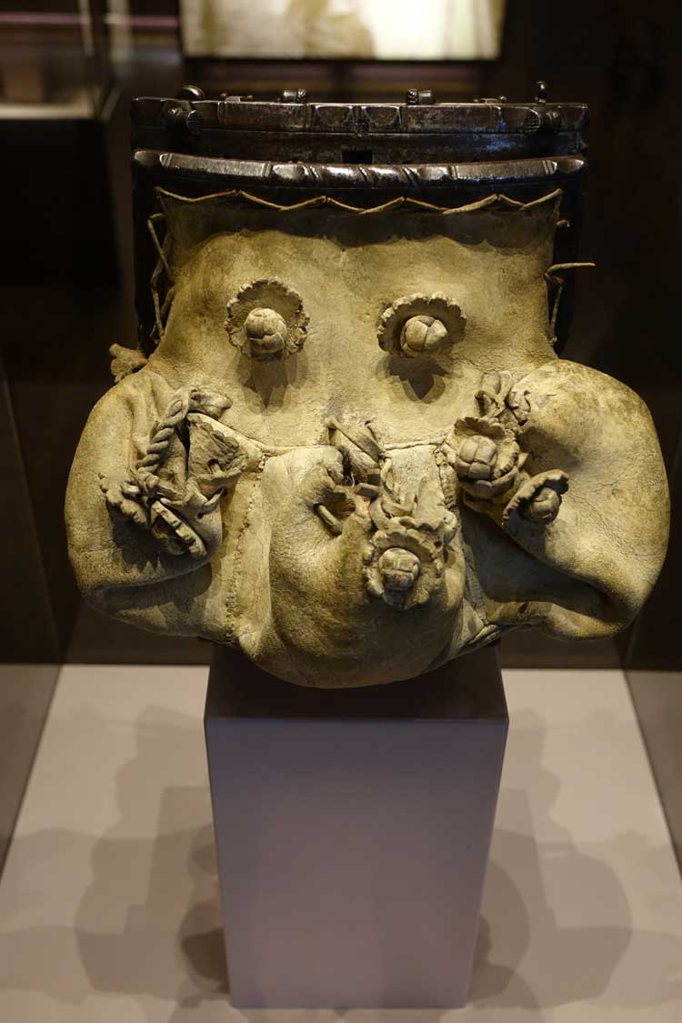 Museum of Bags and Purses in Amsterdam Gracie Opulanza (5)