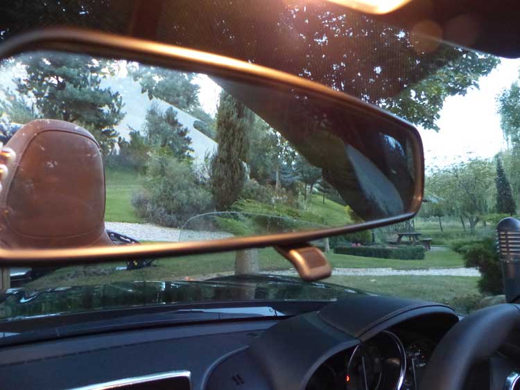 fiat-124spider-shot-by-gracie-opulanza-for-menstylefashion-1