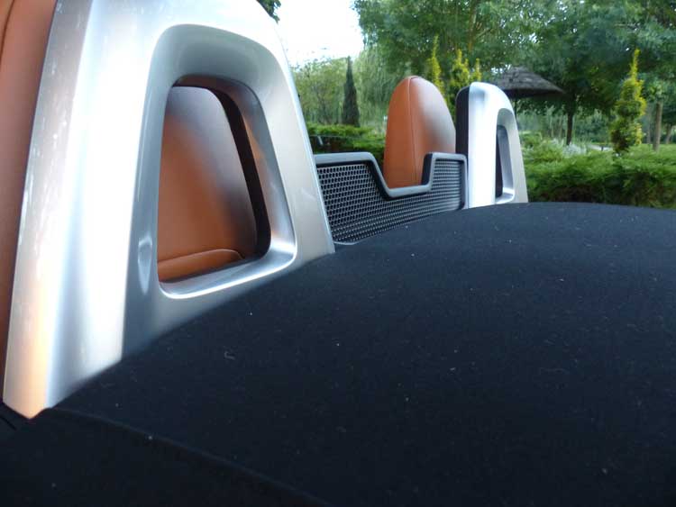 fiat-124spider-shot-by-gracie-opulanza-for-menstylefashion-3