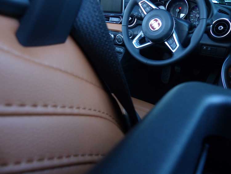 fiat-124spider-shot-by-gracie-opulanza-for-menstylefashion-6