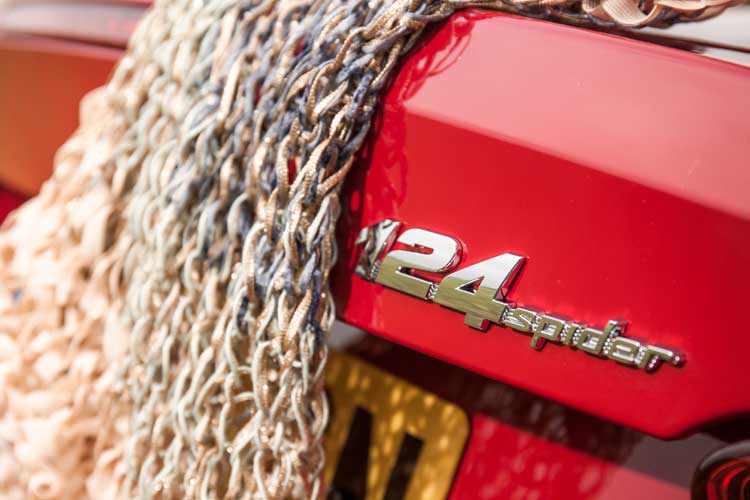 fiat124-spider-gracie-opulanza-for-menstylefashion-car-review-41