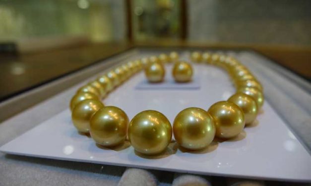 Keshi Pearl – How To Wear Pearls