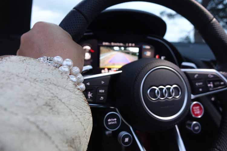 audi-r8-spyder-menstylefashion-review-2016-24