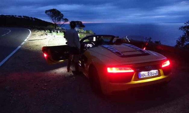 Audi R8 Spyder V10 Driven – Red By Day Yellow By Night