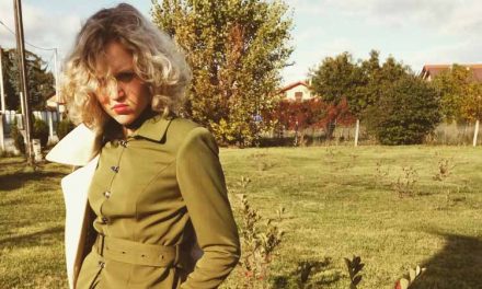 Monique Collignon – 100% Recyclable Plastic Suit