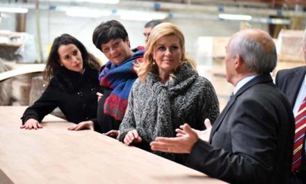 President Kolinda Grabar-Kitarović – Knitwear Trends