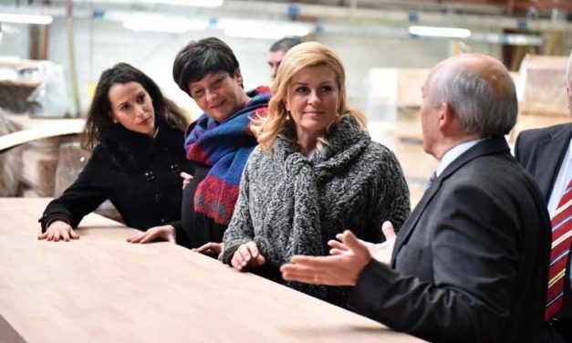 President Kolinda Grabar-Kitarović – Knitwear Trends