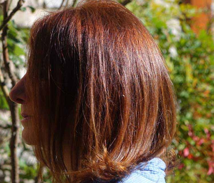 7 Proven Ways to Straighten Your Hair Whilst Traveling –  No Salon No Fuss