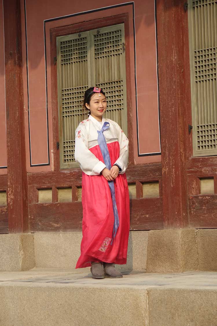 Seoul South Korea Fashion – apM Place & Jogyesa Temple