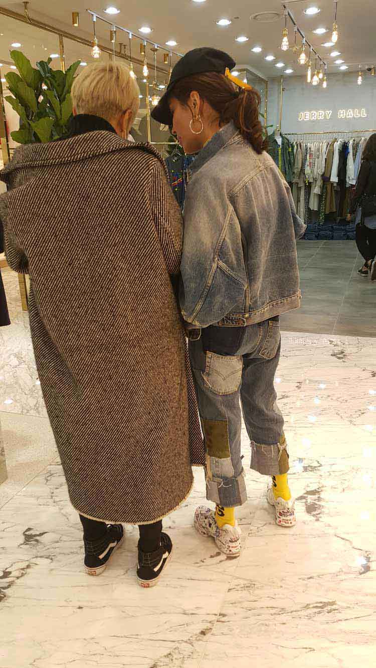 Seoul South Korea Fashion – apM Place & Jogyesa Temple