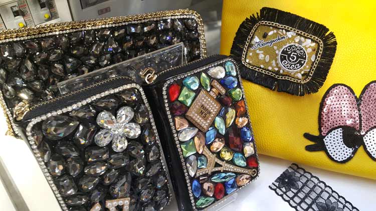 Seoul South Korea Fashion – apM Place & Jogyesa Temple