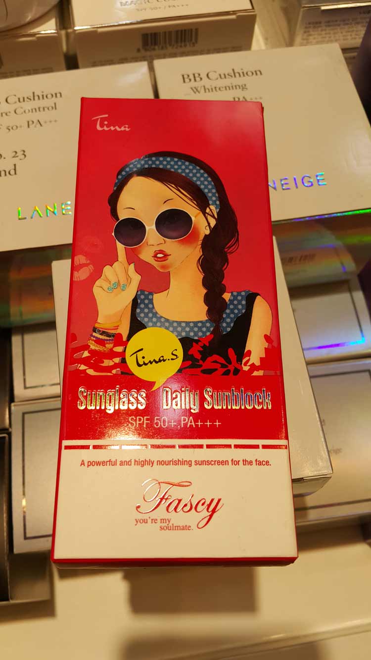 Seoul South Korea Fashion – apM Place & Jogyesa Temple