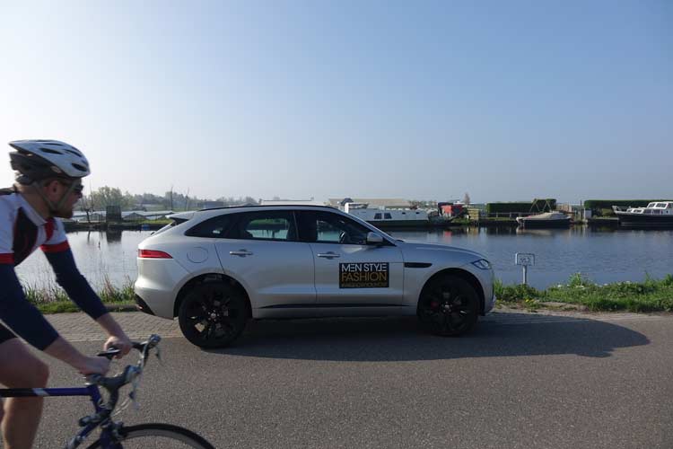 Jaguar F-PACE Model S - Luxury Family Car On 22 Inch Wheels