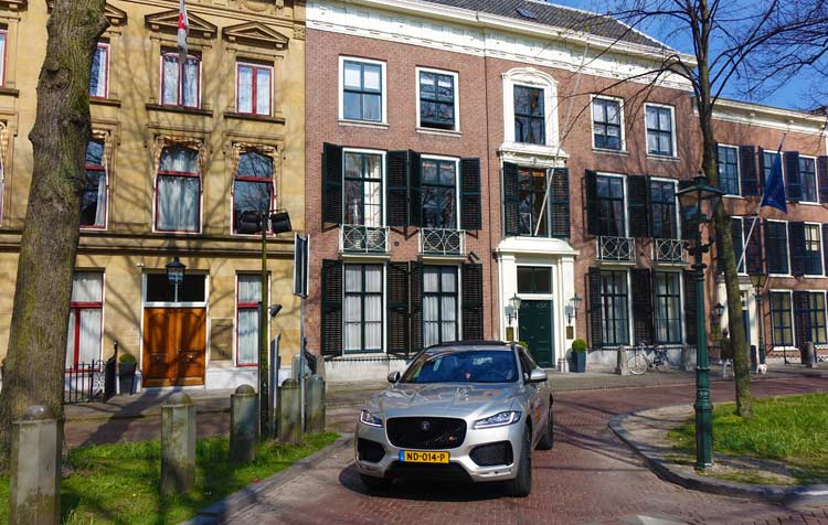 Jaguar F-PACE Model S - Luxury Family Car On 22 Inch Wheels