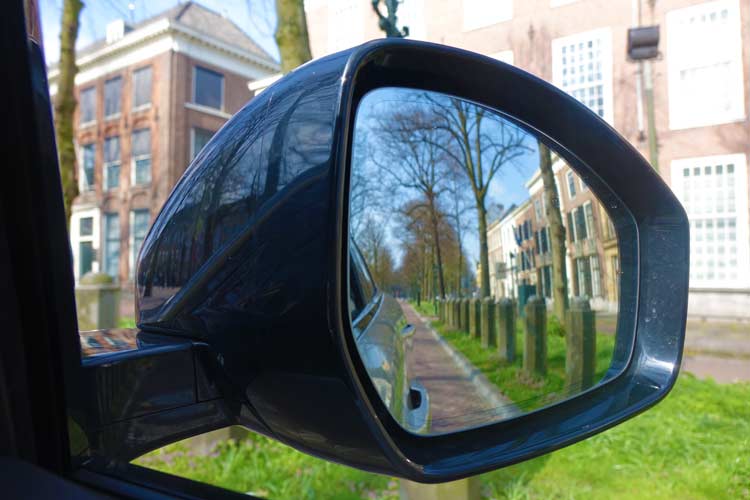 Jaguar F-PACE Model S - Luxury Family Car On 22 Inch Wheels