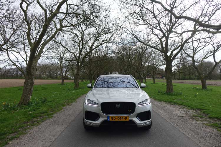 Jaguar F-PACE Model S - Luxury Family Car On 22 Inch Wheels