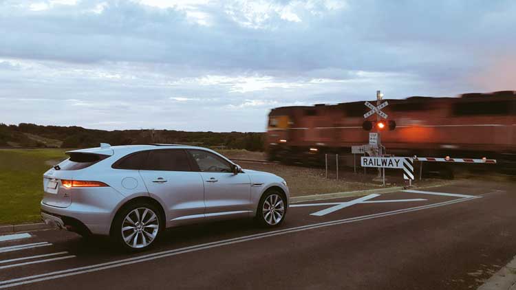 How To Be Pioneers Of Luxury Lifestyle & Fashion Blogging