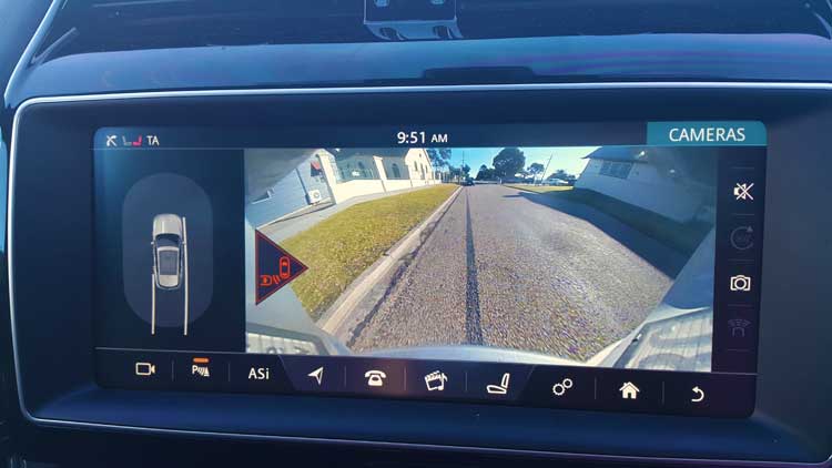 Jaguar F-PACE V6 Diesel - review Down Under in Australia